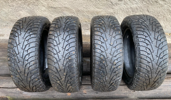Продам резину зима 215/60/17