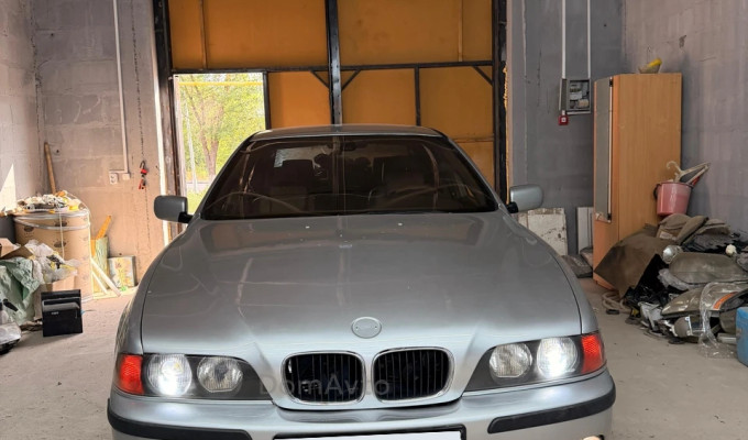 BMW 5 серия 1998 года