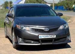 Toyota Camry 2013 года