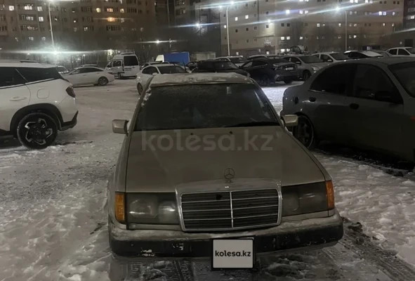 Mercedes-Benz E-Класс 1993 года