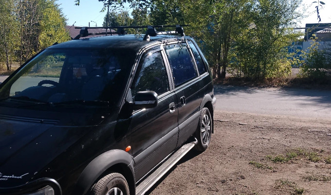 Mitsubishi RVR 1995 года
