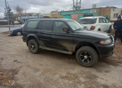 Mitsubishi Montero Sport 2000 года