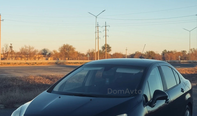 Peugeot 408 2013 года