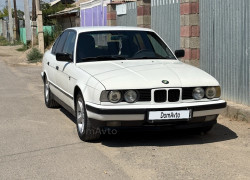BMW 5 серия 1990 года