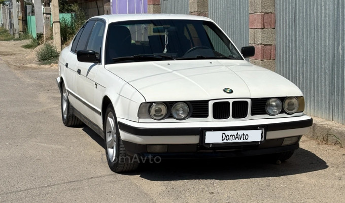 BMW 5 серия 1990 года