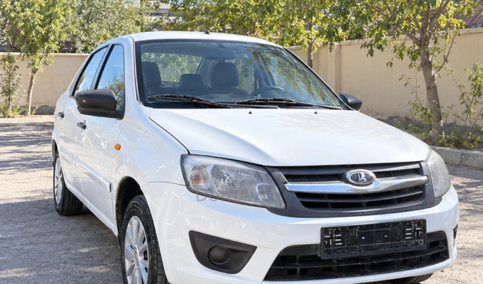 ВАЗ (Lada) Granta 2015 года