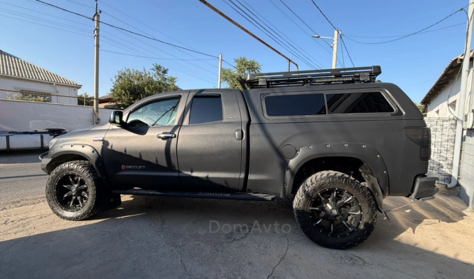 Toyota Tundra 2012 года