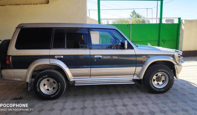 Mitsubishi Pajero 1993 года