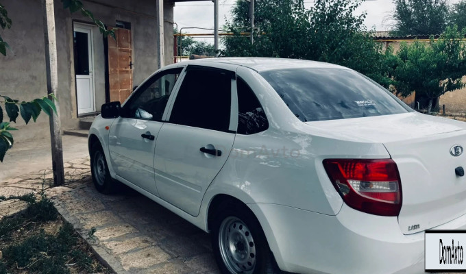 ВАЗ (Lada) Granta 2014 года