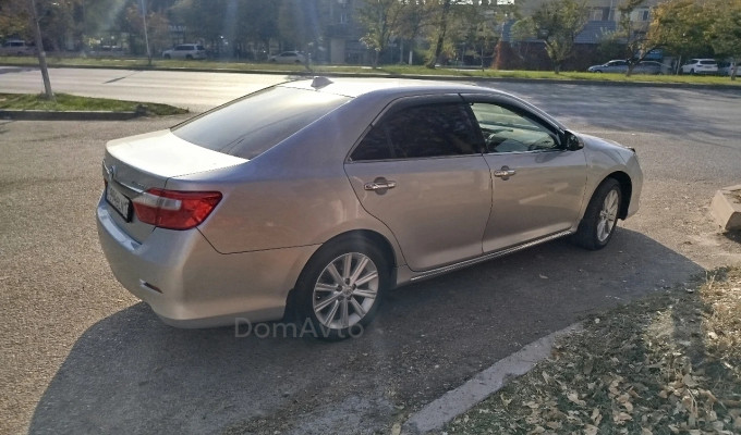 Toyota Camry 2012 года