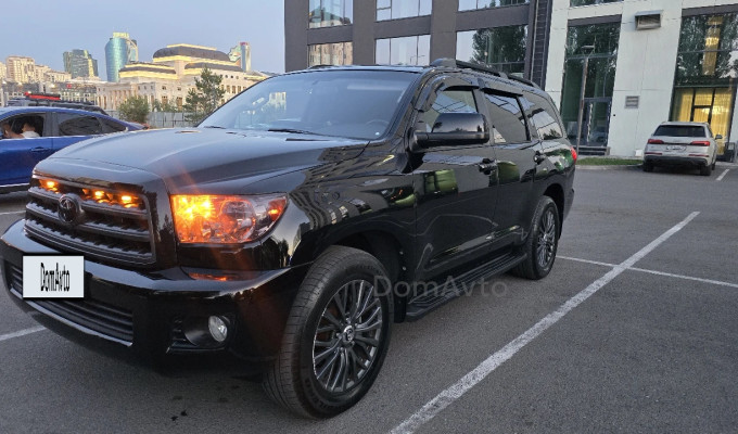 Toyota Sequoia 2014 года