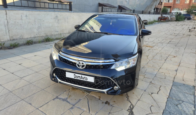 Toyota Camry 2016 года