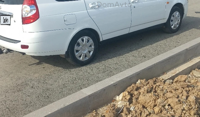 ВАЗ (Lada) Priora 2013 года