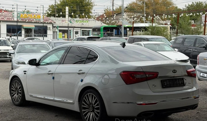 Kia K7 2013 года