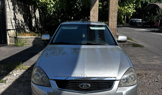 ВАЗ (Lada) Priora 2013 года