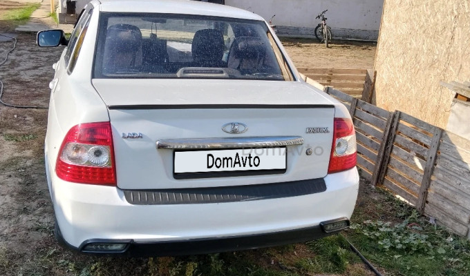 ВАЗ (Lada) Priora 2013 года