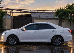 Toyota Camry 2016 года