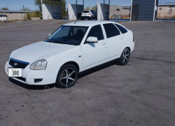 ВАЗ (Lada) Priora 2013 года