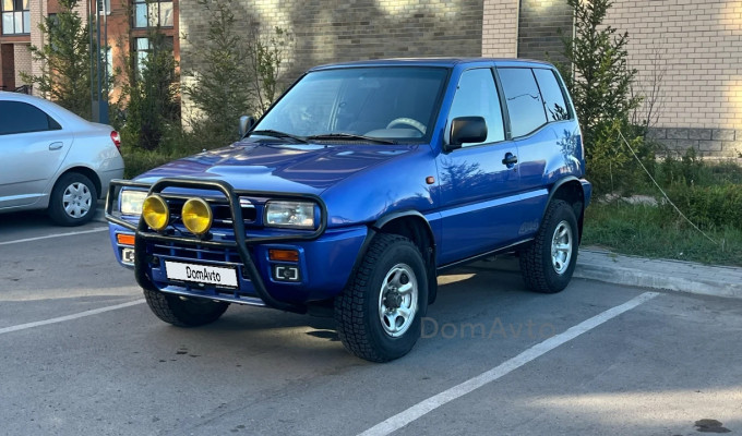 Nissan Terrano 1995 года