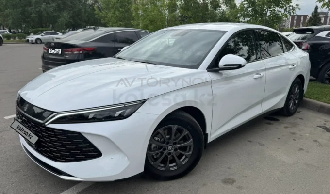 BYD Qin L DM-i 2024 года