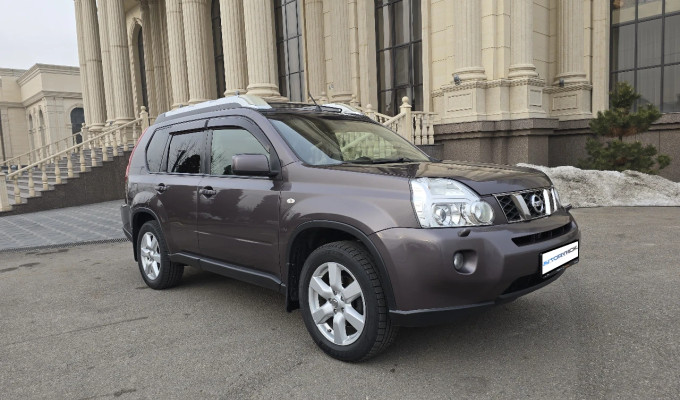 Nissan X-Trail 2010 года