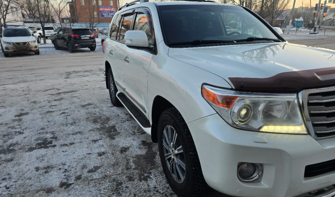 Toyota Land Cruiser 2015 года