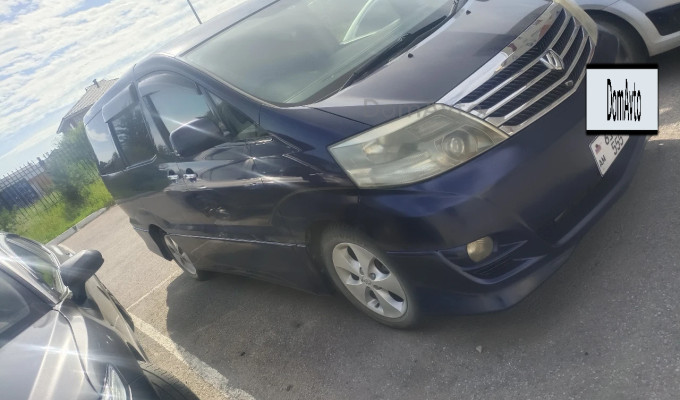 Toyota Alphard 2008 года