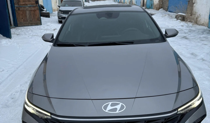 Hyundai Elantra 2024 года