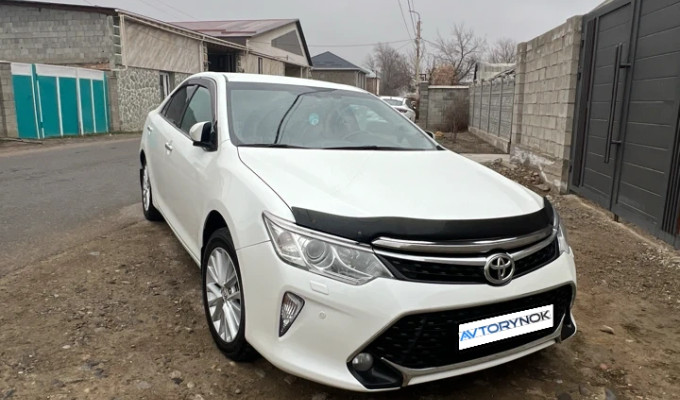 Toyota Camry 2015 года