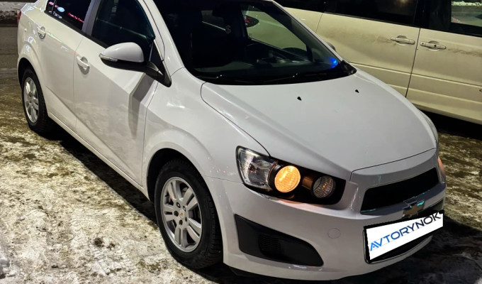 Chevrolet Aveo 2015 года