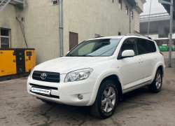 Toyota RAV4 2006 года
