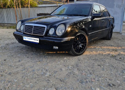 Mercedes-Benz E-Класс 1999 года