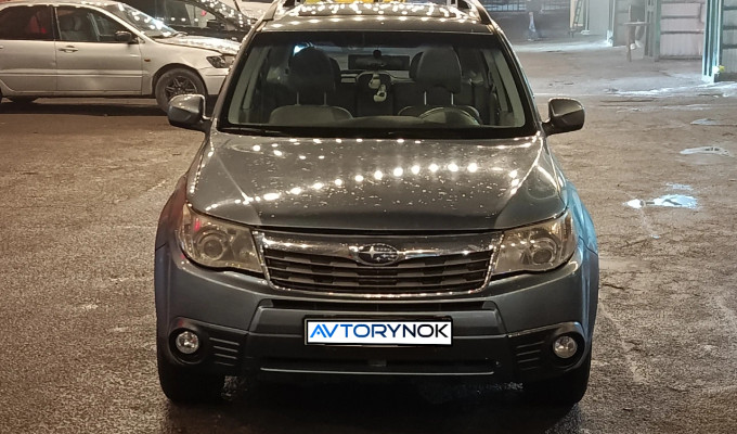 Subaru Forester 2010 года
