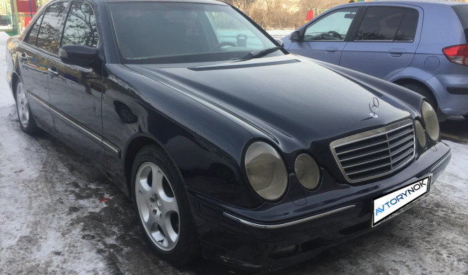 Mercedes-Benz E-Класс 2002 года