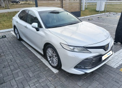 Toyota Camry 2023 года