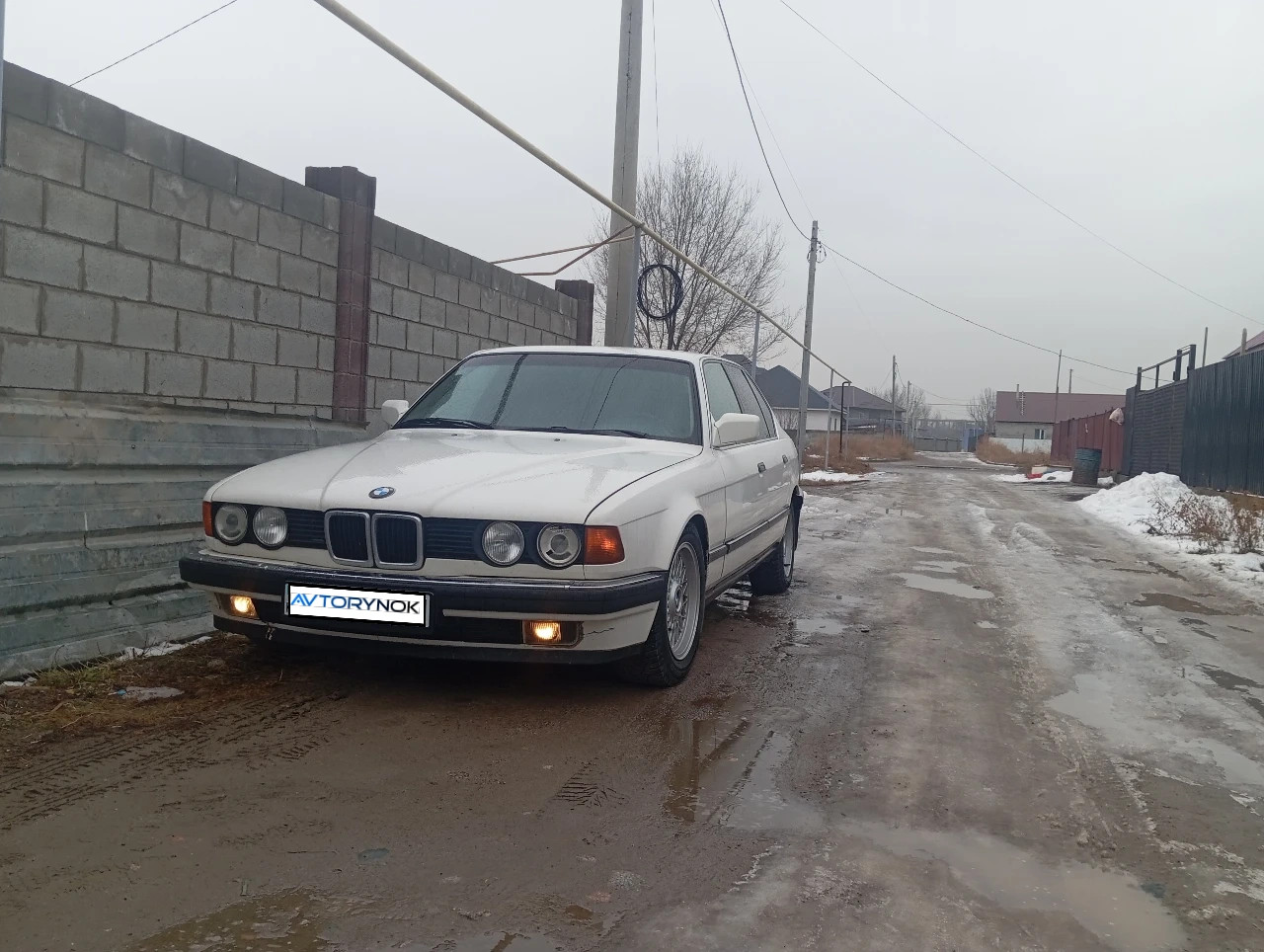 BMW 7 Series, 1988