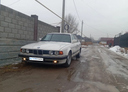 BMW 7 серия 1988 года