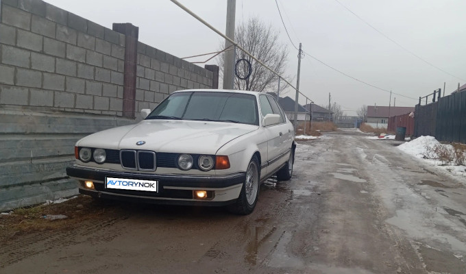 BMW 7 серия 1988 года