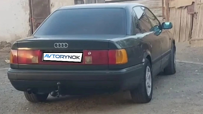 Audi 100 1992 года