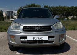 Toyota RAV4 2001 года