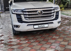 Toyota Land Cruiser 2021 года