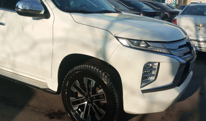 Mitsubishi Montero Sport 2023 года