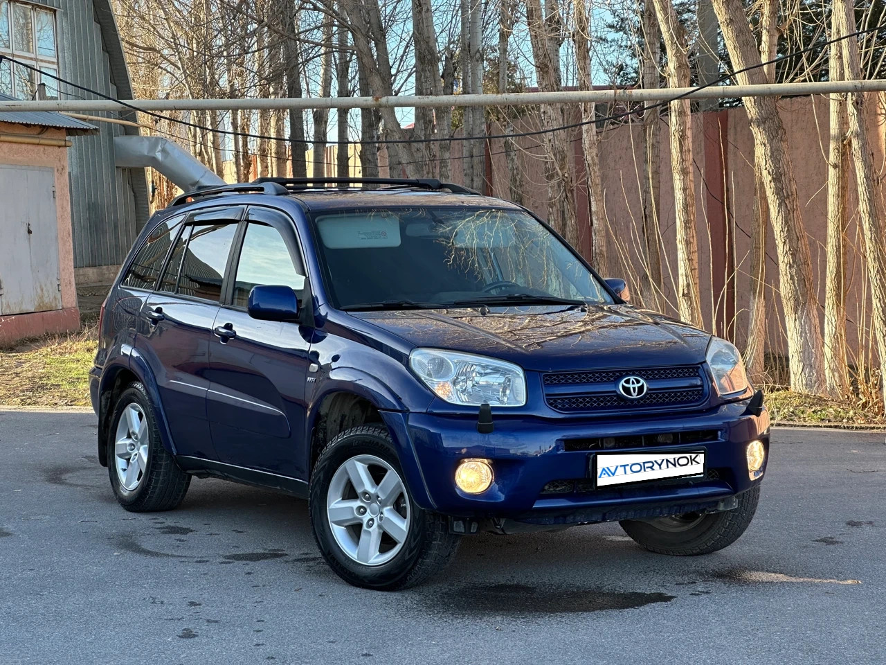 Toyota RAV4, 2005