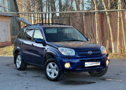 Toyota RAV4 2005 года