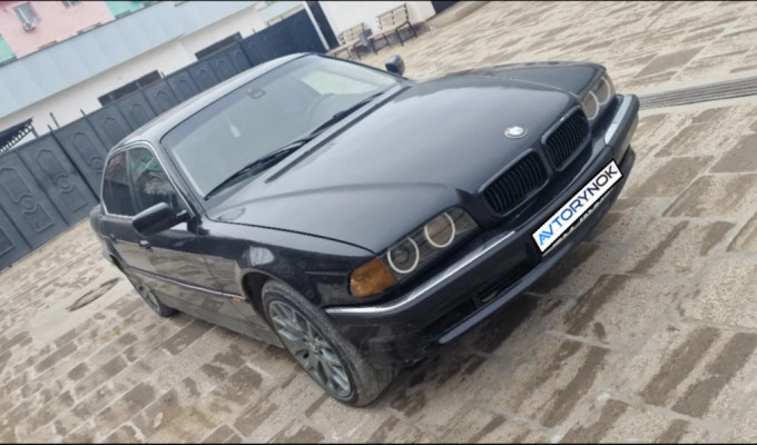 BMW 7 серия 1997 года