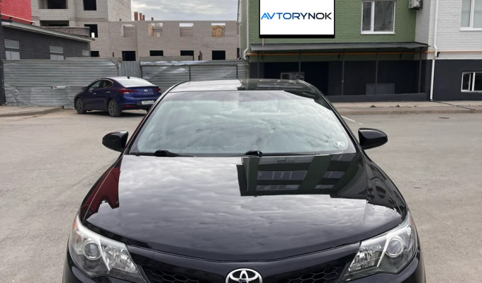 Toyota Camry 2012 года
