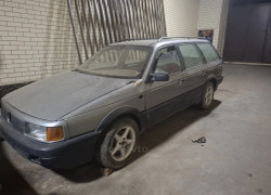 Volkswagen Passat 1992 года
