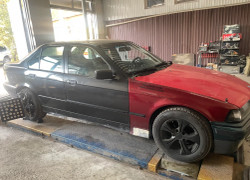BMW 3 серия 1992 года