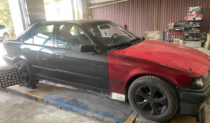 BMW 3 серия 1992 года