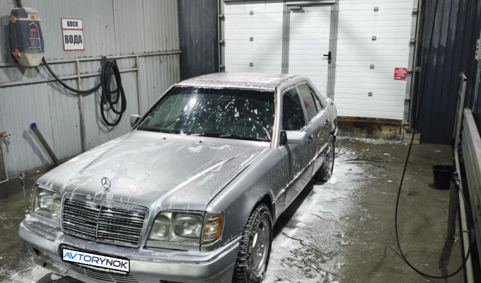 Mercedes-Benz E-Класс 1995 года